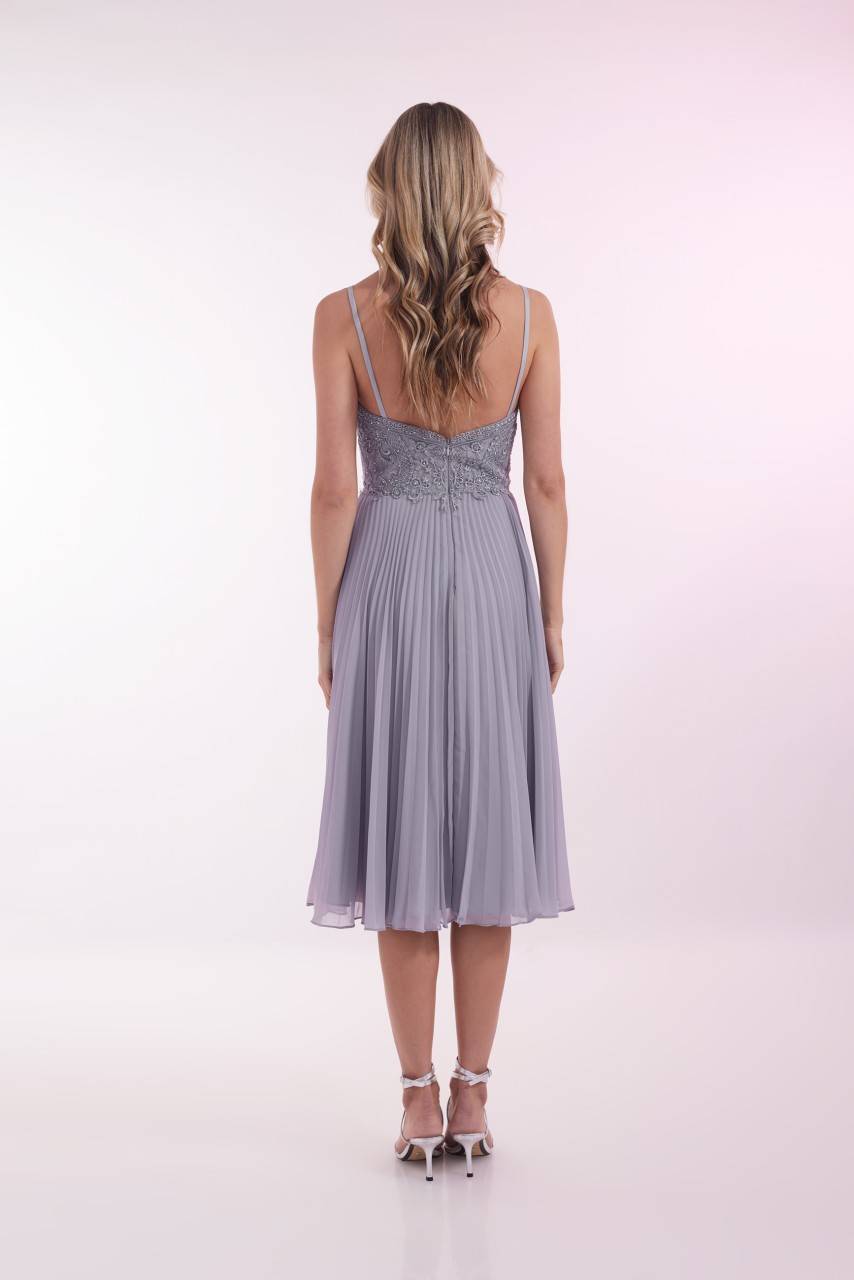 Laona DANCING TILL SUNRISE DRESS Besticktes Midikleid mit Plisseerock Zeitbegrenzte Promotion