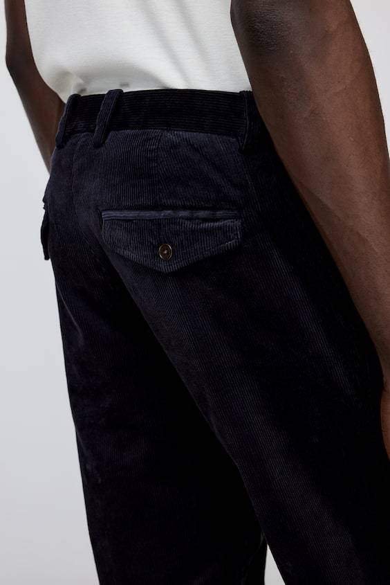 HM Cordhose in Regular Fit Vierteljährliche Förderung