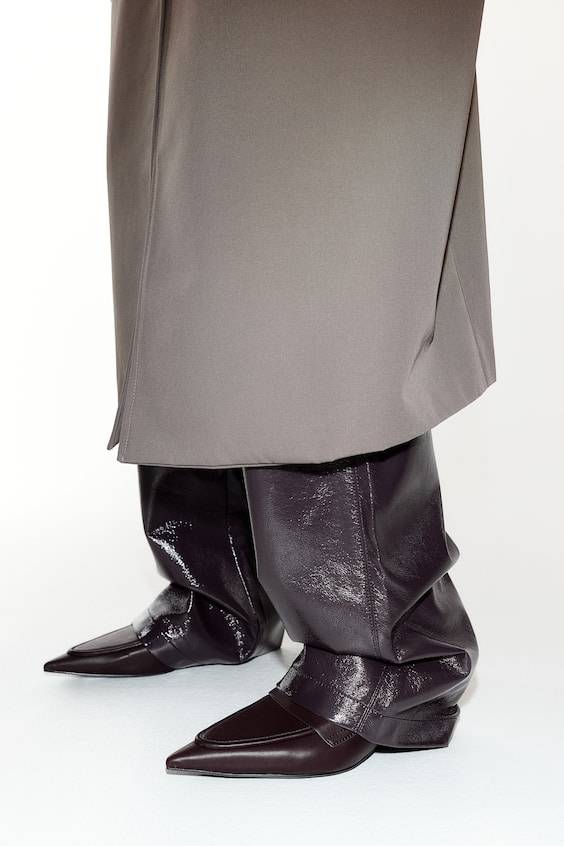 HM Straight coated trousers Rabatt