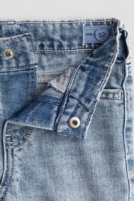 HM Jeans mit herzförmigen Taschen Exklusive Angebote