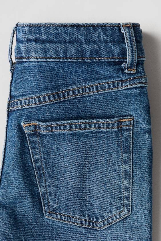 HM Relaxed Tapered Fit Jeans 50% Rabatt mit kostenlosem Versand