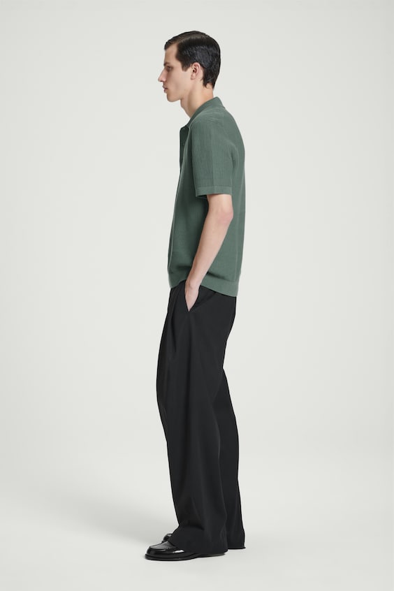HM STRUKTURIERTES POLOSHIRT AUS STRICK 50% Rabatt mit kostenlosem Versand