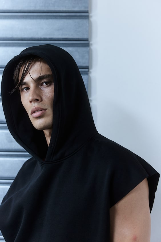 HM Ärmelloser Sport-Hoodie in Loose Fit Meist gekauft