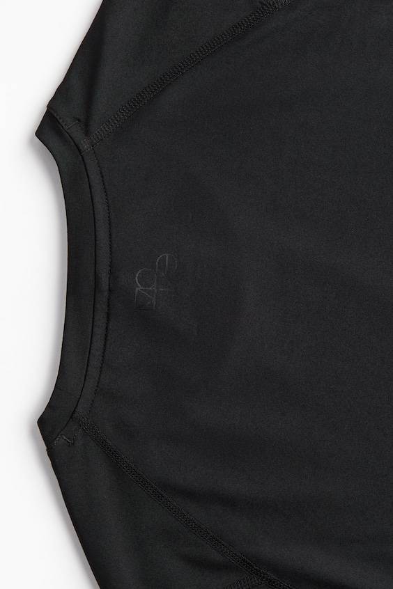 HM Muscle Fit sports top in DryMove™ Letzte 2 Tage