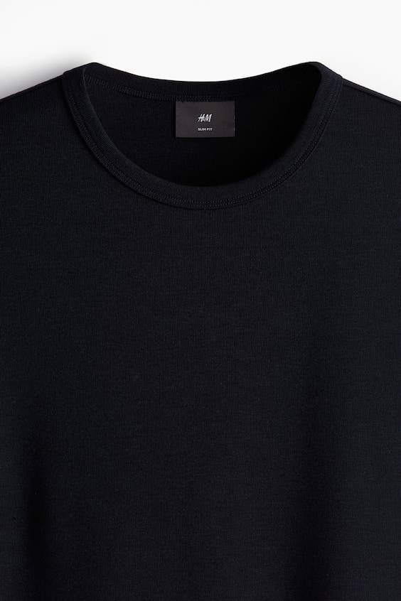 HM T-Shirt in Slim Fit Bis zu 50% Rabatt