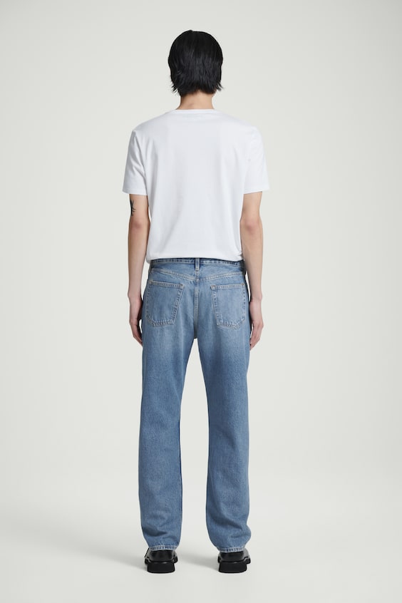 HM SIGNATURE JEANS – GERADES BEIN Fabrikverkauf