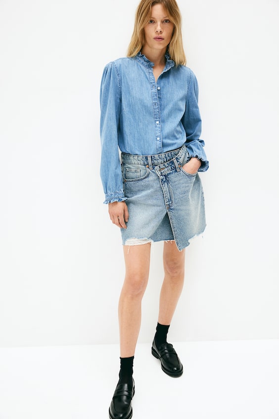 HM Denimbluse mit Volants Kauf eins, bekomm eins gratis