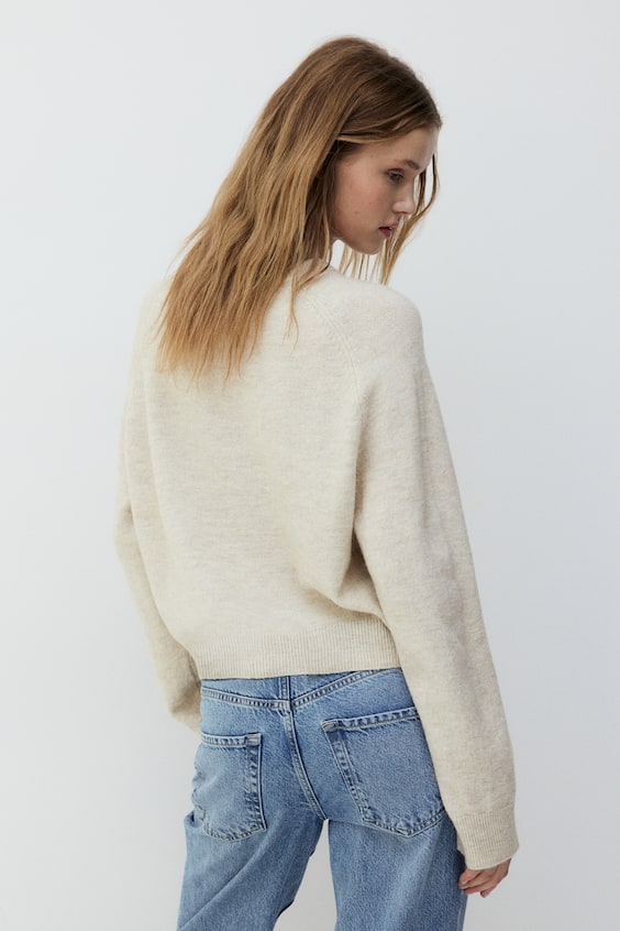 HM Kurzer Feinstrick-Pullover Bis zu 50% Rabatt