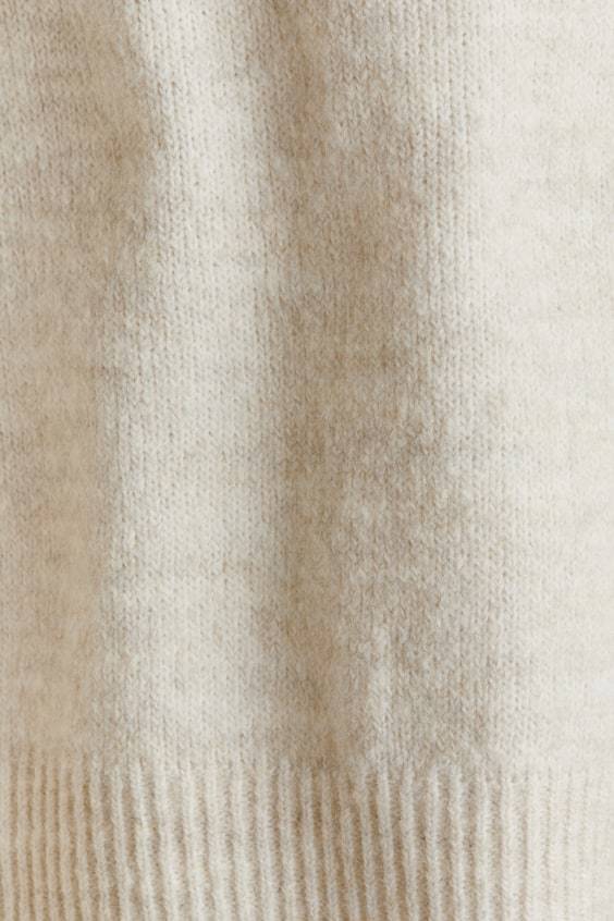 HM Kurzer Feinstrick-Pullover Bis zu 50% Rabatt