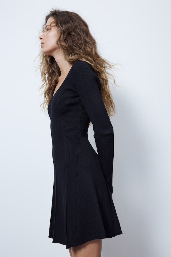 HM Flared-skirt rib-knit mini dress Letzte 2 Tage