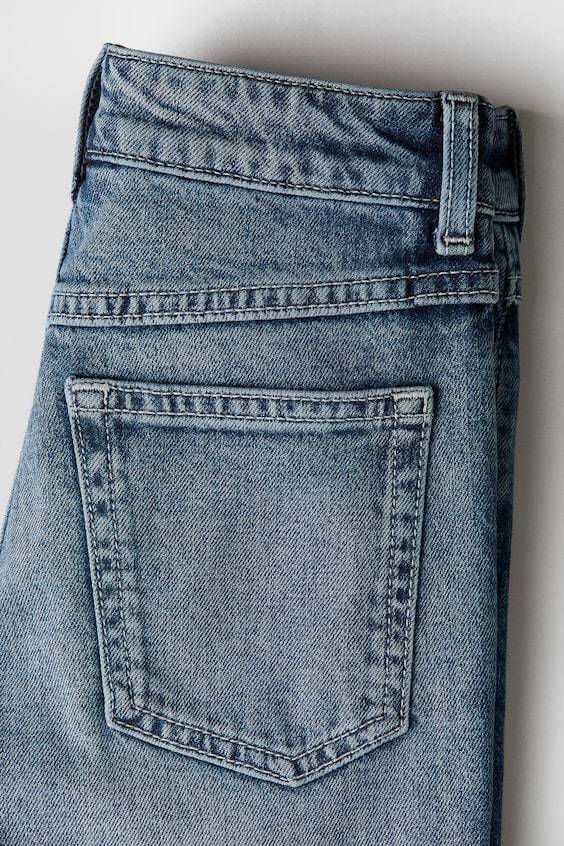 HM Relaxed Tapered Fit Jeans Nur für heute