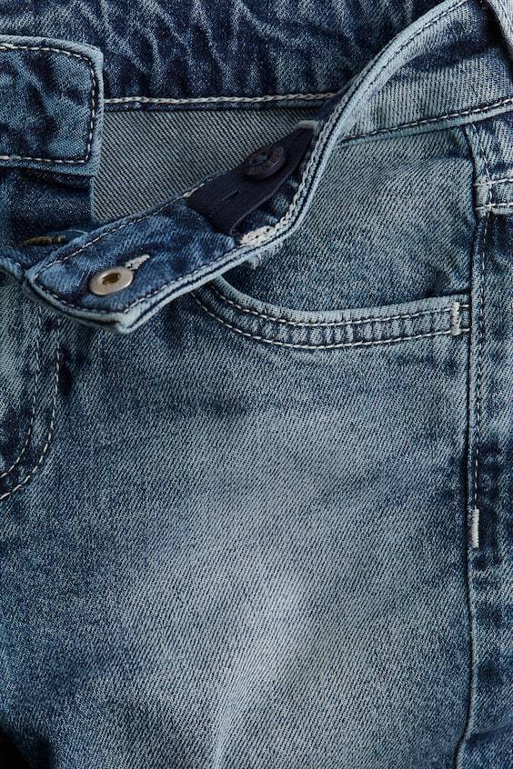 HM Relaxed Tapered Fit Jeans Nur für heute