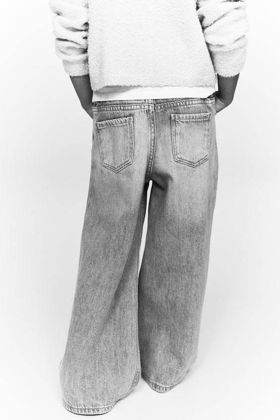HM Denimhose mit Kordelzugdetail im Angebot