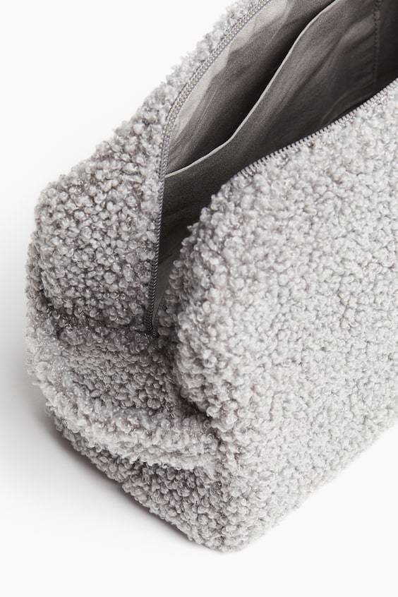 HM Wickeltasche aus Teddyfleece Bis zu 50% Rabatt