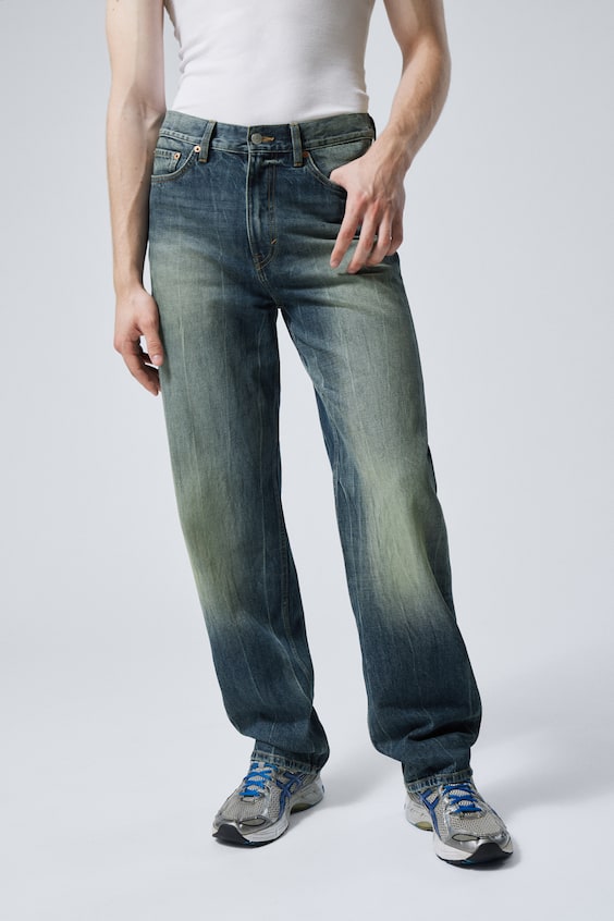 HM Locker geschnittene Jeans Galaxy Bis zu 65% Rabatt