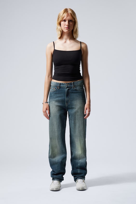 HM Locker geschnittene Jeans Galaxy Bis zu 65% Rabatt