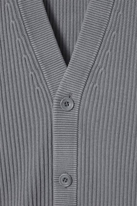 HM BAUMWOLL-STRICKJACKE MIT ACID-WASCHUNG Kostenloser Versand international