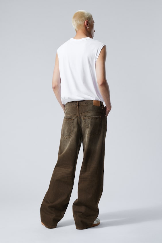 HM Lockere Jeans Sphere mit tief sitzendem Bund Speichern exportieren