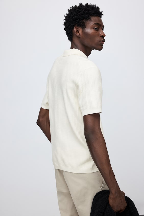 HM Poloshirt mit Struktur in Regular Fit Weihnachtsangebot