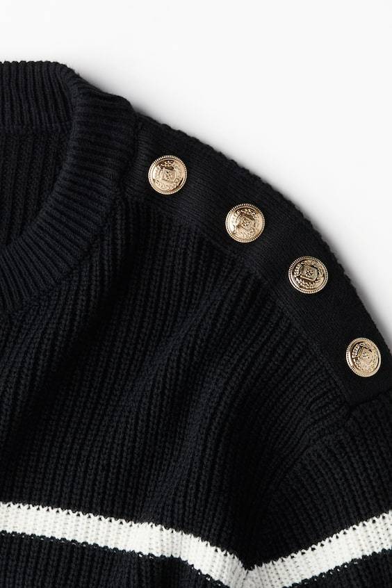 HM Pullover mit Zierknöpfen Black Friday Preise