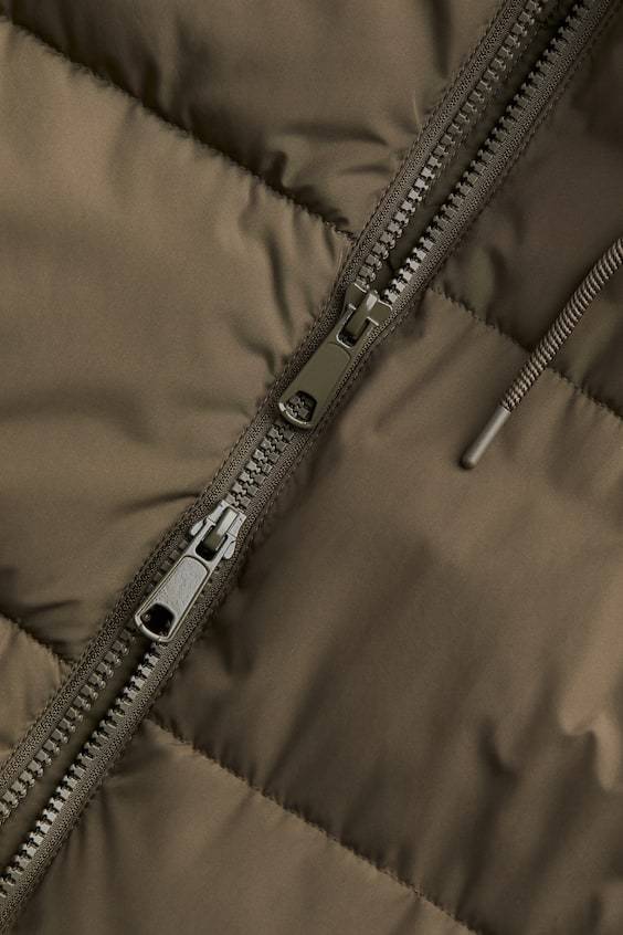 HM Puffer-Weste mit Kapuze Günstiger Verkauf