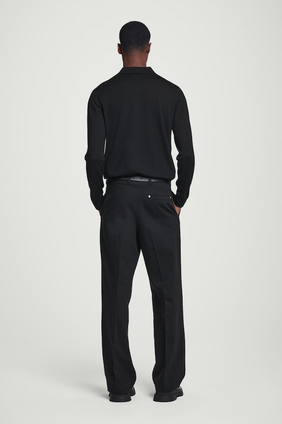 HM SCHMAL GESCHNITTENES POLOSHIRT AUS MERINOWOLLE Top Angebot