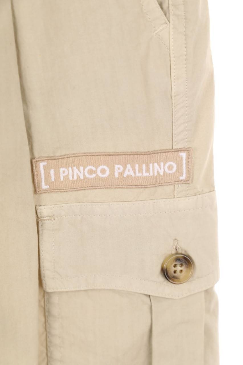 Carou I PINCO PALLINO Shorts mit Logo-Patch Fabrikladen