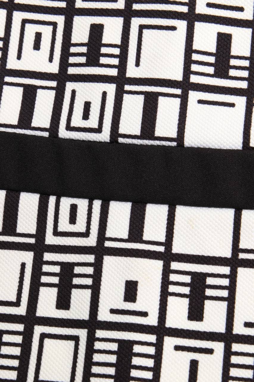 Carou Ohne Label Kleid mit geometrischem Muster Super Sparpreis