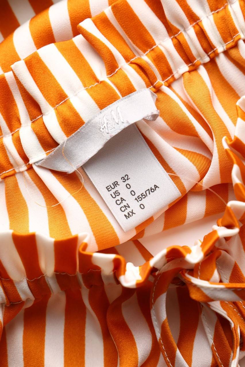 Carou H&M Carmen-Bluse aus Satin Meist gekauft