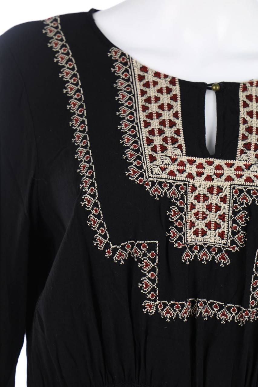 Carou FOREVER 21 Kleid mit Stickereien Online Outlet