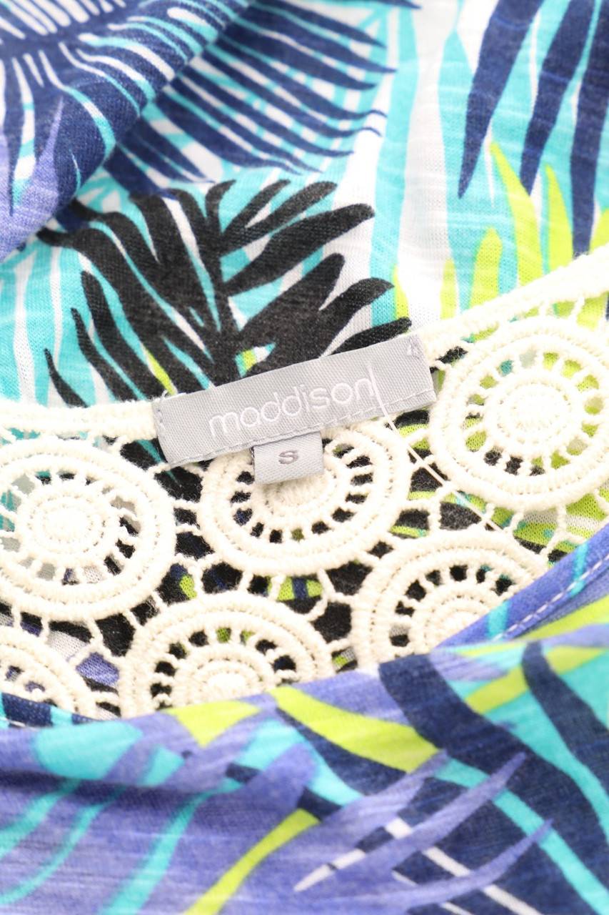 Carou maddison Top aus Viskose mit Tropical Print mit Spitze Nur noch ein Tag übrig
