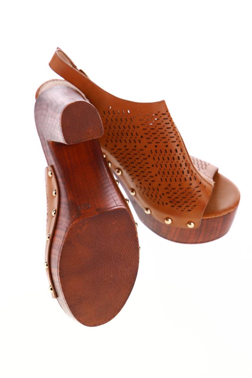 Carou Fersini Slingback-Pumps mit Cut-outs Im Verkauf