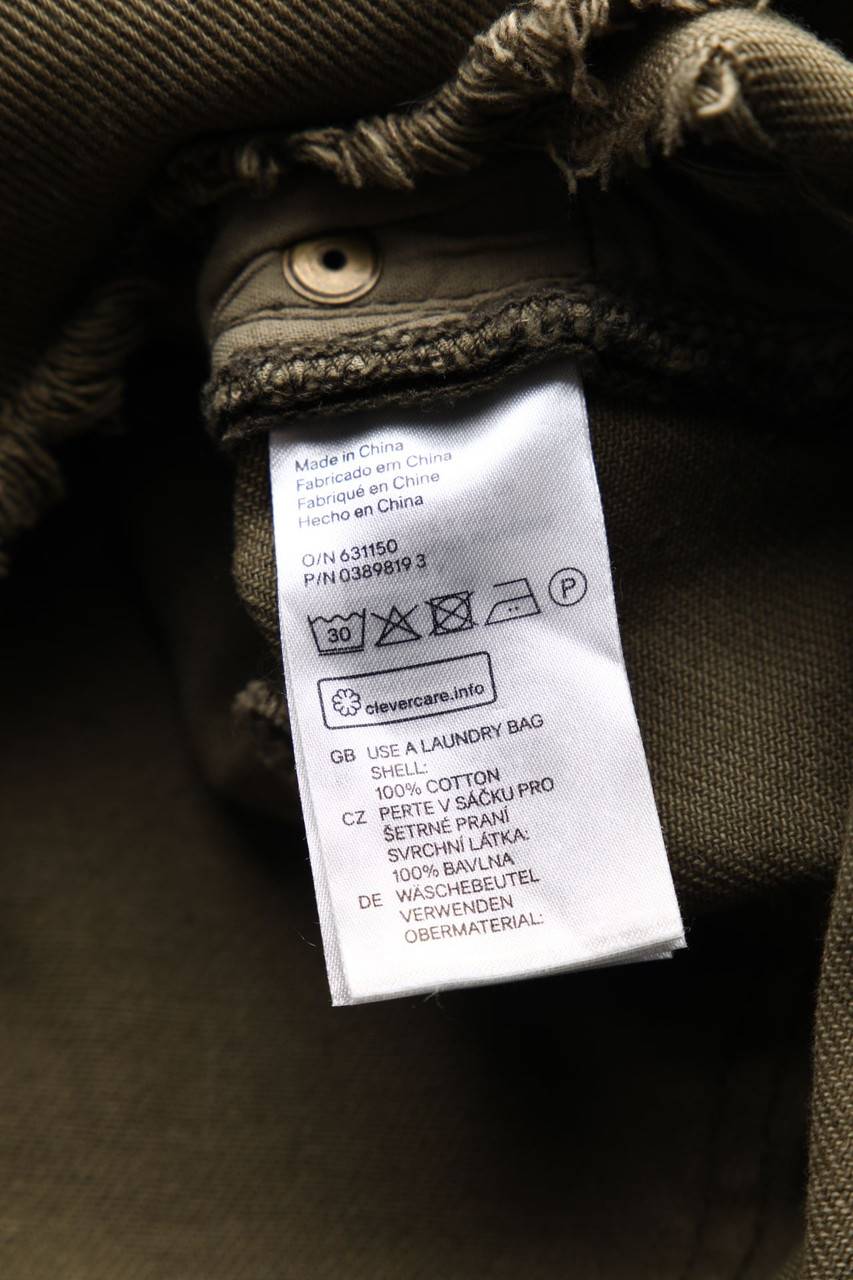 Carou H&M DIVIDED Distressed Jeans-Shorts Großer Ausverkauf
