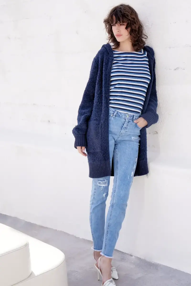 Monari Jeans mit Rissen und Schmuck Lagerräumung