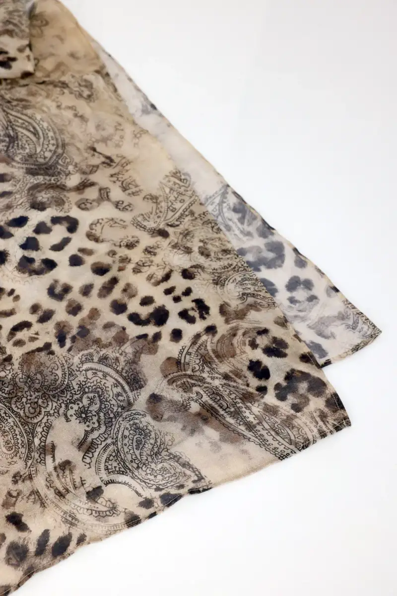 Monari Leichter Schal mit Leo Paisleymuster Zeitbegrenzte Promotion