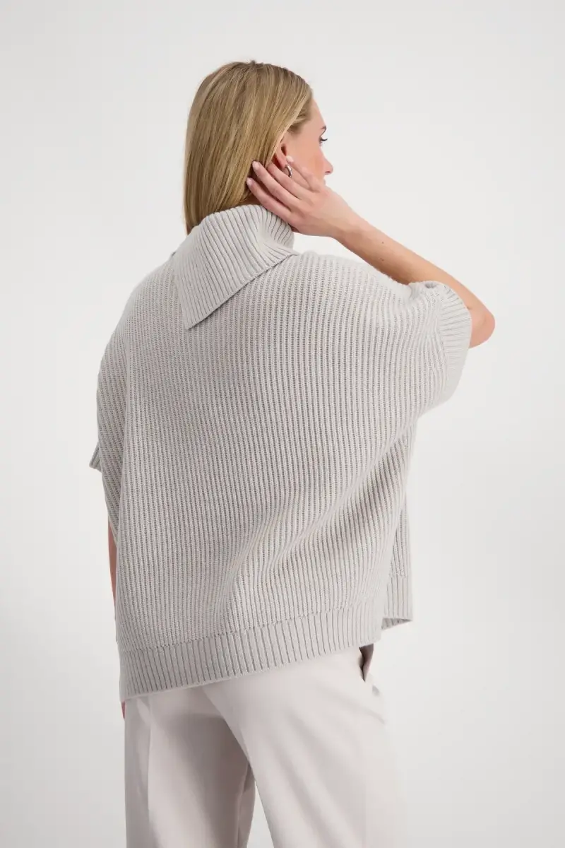 Monari Poncho Pullover 2025