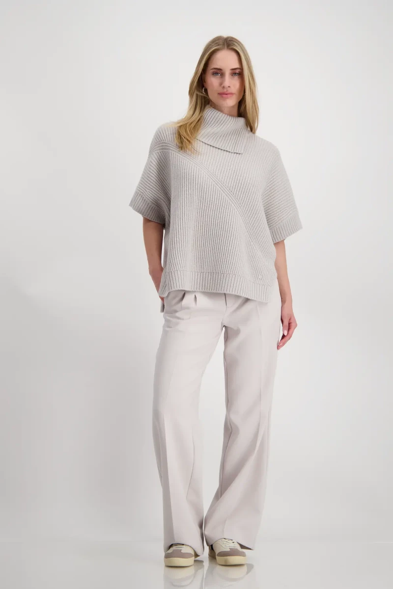 Monari Poncho Pullover 2025