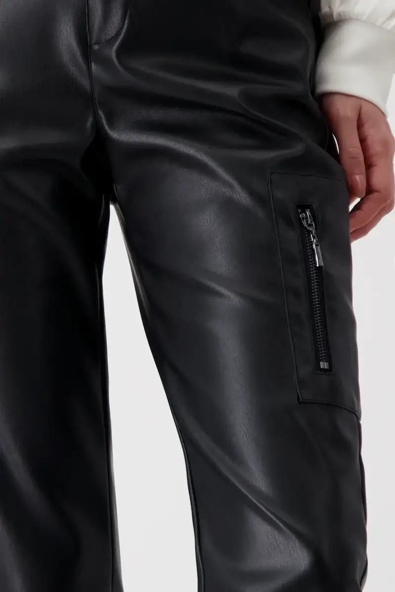 Monari Lederimitat Hose Outlet