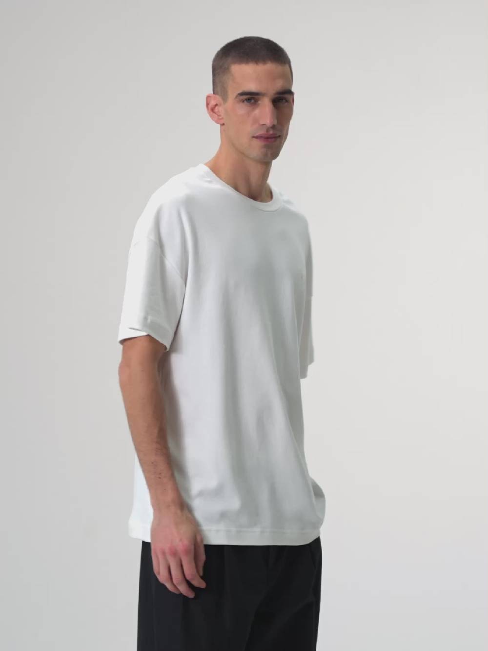 Pinqponq T-Shirt - Dandelion White (Unisex) Kauf eins, bekomm eins gratis