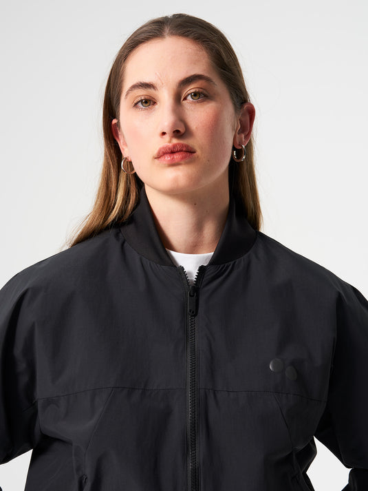 Pinqponq Light Bomber Jacket - Peat Black (Unisex) Zeitbegrenzte Promotion