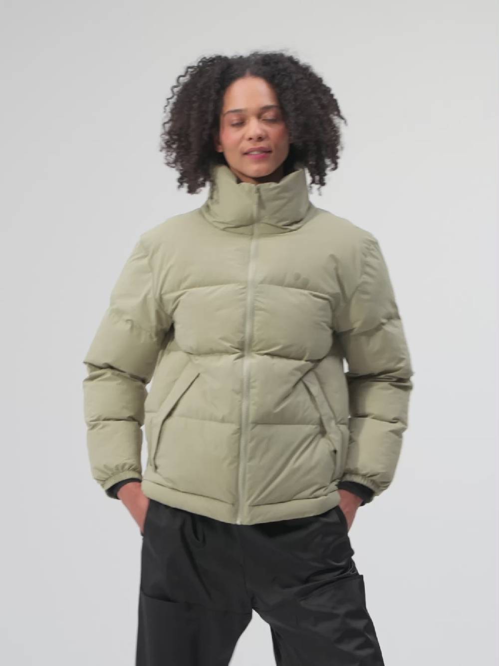 Pinqponq Puffer Jacket - Reed Olive (Unisex) Saisonale Angebote