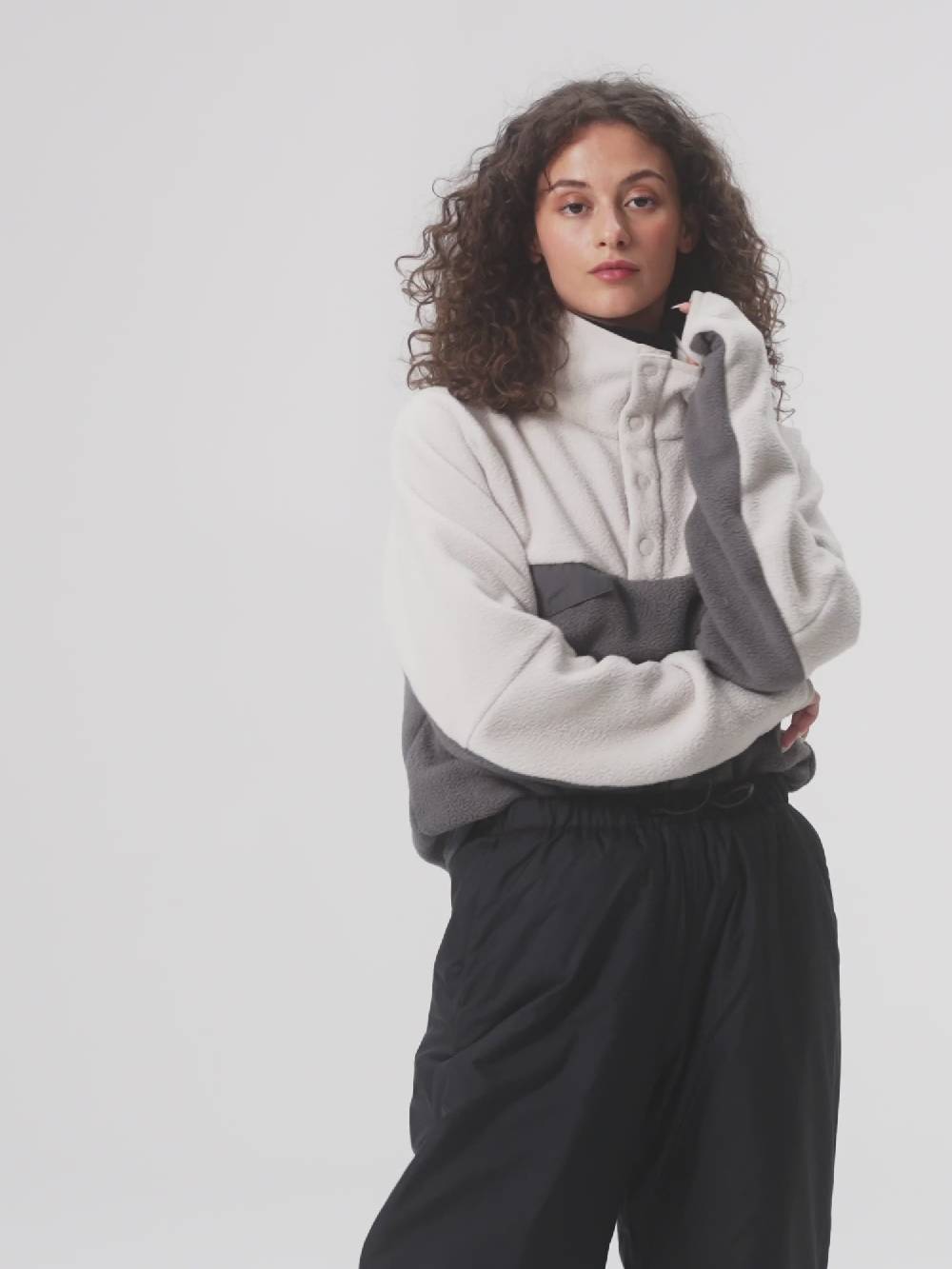 Pinqponq Fleece Pullover - Tune Beige (Unisex) Sonderangebot der Fabrik