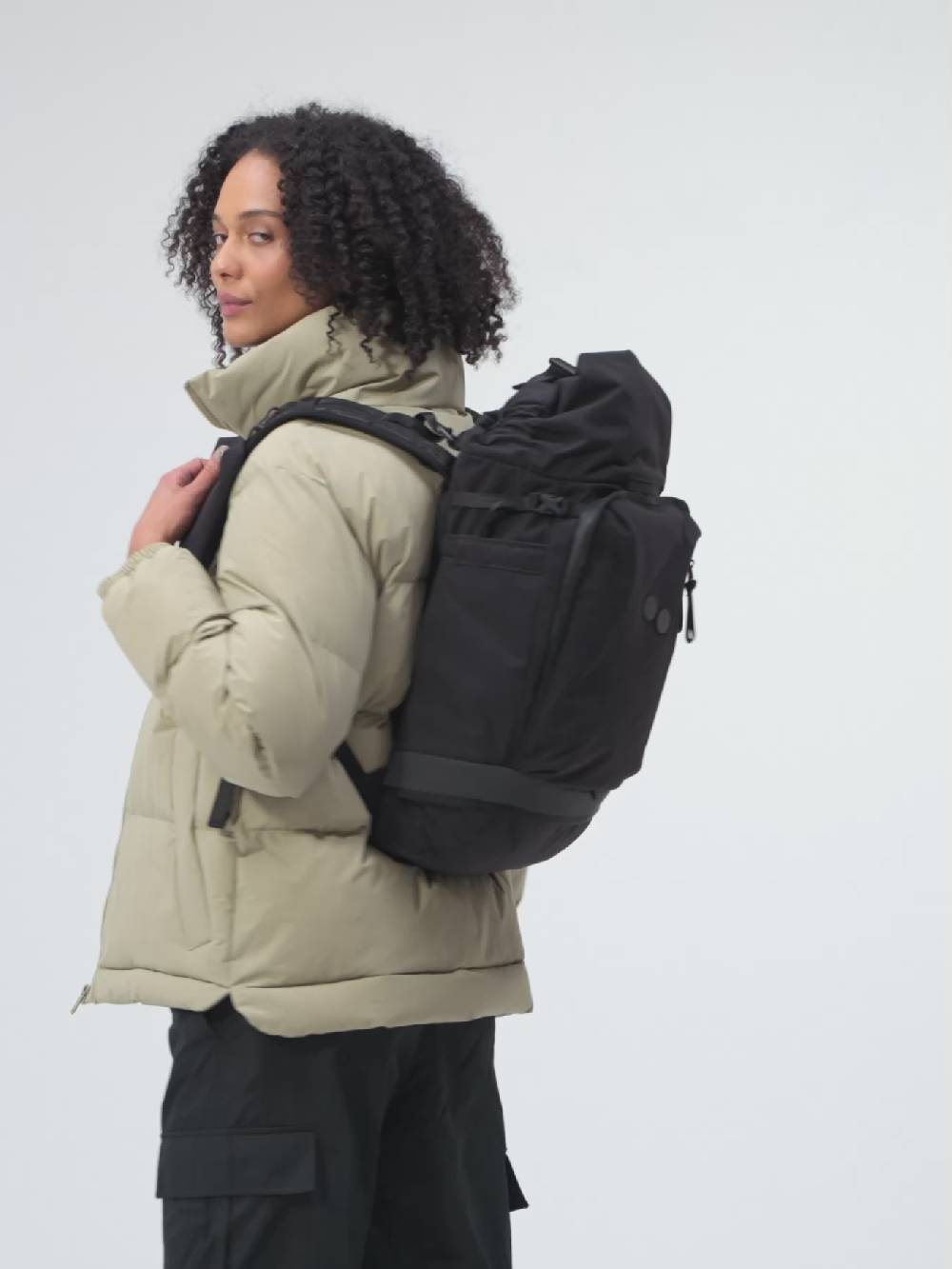 Pinqponq Komut Medium - Solid Black Neuheiten