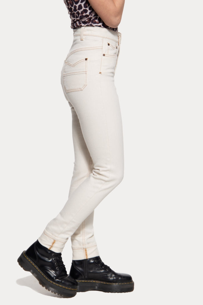 Queen Kerosin High Waist Slim Fit Jeans «Betty» Bis zu 50% Rabatt
