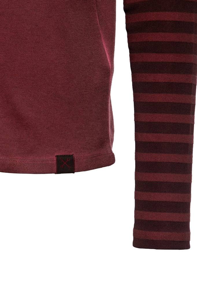 Queen Kerosin Longsleeve mit gestreiften Ärmeln und Stickerei im Rücken «Tough as Nails» Meist gekauft