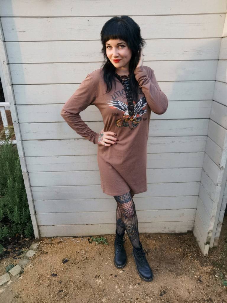 Queen Kerosin Loose Fit Longshirt «Wild Ones Ride Free» Zeitlich begrenztes Angebot